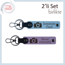 Fotoğraf Tutkunlarına Özel, Kamera Desenli, Isimler Yazılabilir 2’li Anahtarlık Seti, Gök Mavi-Mor