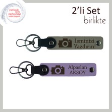 Fotoğrafçıya Kalıcı Hatıra, Kamera Desenli Kişisel 2’li Anahtarlık Seti, Kül Gri-Mor Menekşe