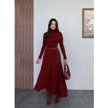 Dik Yaka Uzun Triko Elbise