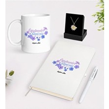 BK Gift Kişiye Özel Öğretmenler Gününüz Kutlu Olsun Beyaz Kupa Defter Kalem ve Isimli Papatya Kolye Hediye
