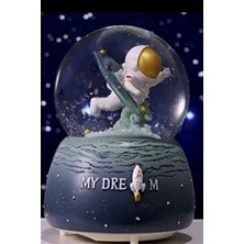 Astronot Hayalim Işıklı Müzikli Püskürtmeli Büyük Boy Kar Küresi