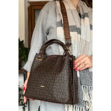 Just Polo Kadın Just Polo Kabartma Desenli Mıknatıslı Çıtçıt Kapama El Çantası Omuz Askısıyla