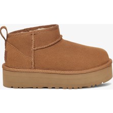 Ugg Classic Ultra Mini Platform Çocuk Bot, Süet Malzeme ve Ekstra Yükseklik Sağlayan Tasarım