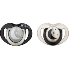 Mamajoo Sterilizasyon & Saklama Kutulu Black & Pearl Desenli Ikili Ortodontik Emzik Gece & Gündüz / 6 Ay+