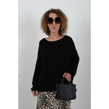 Siyah Kayık Yaka Basic Triko Kazak