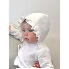 Wenaris Dört Katlı Beyaz Organik Pamuk Müslin Fırfırlı Bebek Şapkası Kız Çocuk İçin