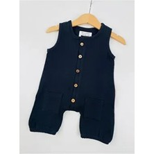 Efu Baby Müslin Bebek Tulum Kolsuz Siyah Renk Dokuma Kumaş ile Şık ve Rahat Tasarım