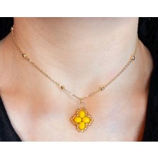 Crystal Atelier Sarı Kristal Taşlı Yonca Kolye - Kadın Zarif Şık Takı Hediyelik Şans Kolyesi - Trend Minimalist Aksesuar Günlük Kombin ve Özel Gün Hediyesi - Altın Kaplama Yonca Şans Kolyesi