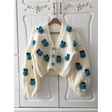 El Örgüsü Gül Detaylı Kadın Hırka, Uzun Kol Çiçekli Düz Tasarım Orta Kalınlıkta Örme Kumaş