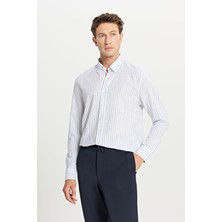 Erkek Slim Fit Lacivert Düğmeli Yaka %100 Pamuk Gömlek Tüm Sezonlar İçin Şık Tasarım