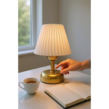 Kablosuz Pilli LED Abajur, Gold Metal Gövde ile Modern Tasarım ve Şık Görünüm Sunan Dekoratif Aydınlatma