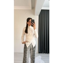 Berniz Krem Önden Düğmeli Tasarım Model Çelik Triko Kazak Bej