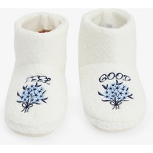 Kırık Beyaz Feel Good Slogan Nakışlı Ev Patiği