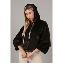 Kadın Siyah Kapüşonlu Halka Fermuarlı Saten Kurdele Detaylı Yumuşak Dokulu Peluş Crop Mont Ceket