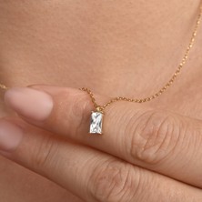 14 Ayar Mikron Altın Kaplama Zarif Dikdörtgen Baget Kesim Taşlı Kolye Kadın Takı - CNS00663