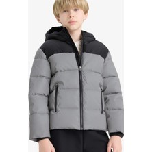 DeFacto Su Geçirmez Kapüşonlu Polar Astarlı Mont Erkek Çocuk E9348A825WN