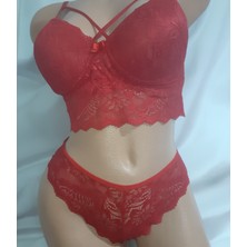 Kırmızı Dantelli Ön Kısmı Çapraz Şeritli Destekli Sütyen ve Dantelden Oluşan Külot Takımı