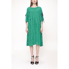 Yeşil Büzgülü Bol Kesim Fiyonklu Elbise 93392