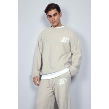 Erkek Oversize Boxy Fit Logo Detaylı Tüylü Kazak Bej