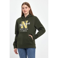 Kadın Kapşonlu Rahat Kalıp Içi Polarlı 3 Iplik N Baskılı Sweatshırt SPR24SWK06