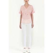 Pembe Nakışı ve Yaka Bol Kesim Bluz 19617