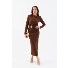 Kadın Kahverengi Vatkalı Bel Büzgülü Midi Elbise