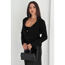 Kadın Örgü Crop Top & Hırka Takımı – Yumuşak & Minimal Stil