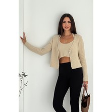 Kadın Örgü Crop Top & Hırka Takımı – Yumuşak & Minimal Stil