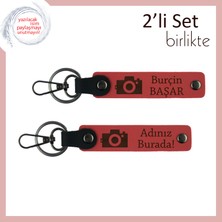 Miawiki Karelere Dokunan Hatıra, Kamera Temalı, Isme Özel Deri Anahtarlık Takımı, Nar Çiçeği-Nar Çiçeği