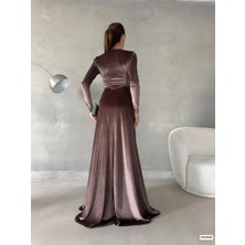 Moda Feminen Kruvaze Yaka Uzun Kollu Yırtmaçlı Maxi Boy Abiye Elbise 581949 Vizon