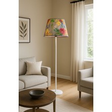 Desenli Konik Şapkalı Beyaz Ayaklı Lambader