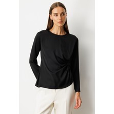 Ekol Kadın Önü Büzgülü Sıfır Yaka Bluz 3011 Siyah