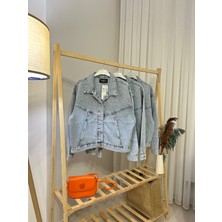 Taş Detaylı Düğmeli Kot Ceket