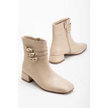 Kadın Kısa Topuklu Bot Bej Suni Deri Küt Burun Metal Tokalı