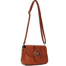 Kadın Kapaklı Çapraz Askılı Omuz Çantası