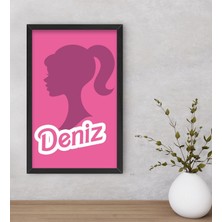 Bk Gift Kişiye Özel Barbie Tasarımlı Dekoratif Ahşap Siyah Çerçeveli Tablo-1, Barbie Filmi, Barbie Hediyelik Eşya, Arkadaşa Hediye