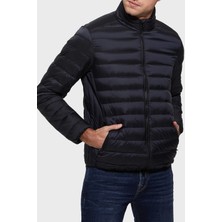 Guess Light Kapitoneli Regular Fit Kuş Tüyü Dolgulu Şişme Mont M1RL47WDQ50 Erkek Mont M1RL47 WDQ50 G7V2