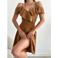 Moda Feminen Yaka Volan Detaylı Askılı Kloş Abiye ve Mezuniyet Elbisesi 58729 Vizon