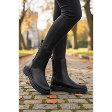 23012 Z Siyah Taşlı Kadın Bot