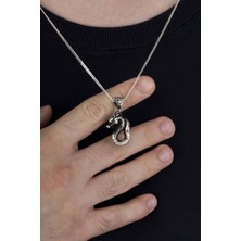 Gümüş Pazarım Ejderha Motifli Erkek Gümüş Kolye