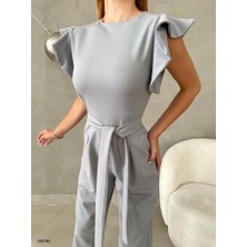 Moda Feminen Kolları Fırfırlı Yuvarlak Yaka Kuşaklı Cepli Trend Tulum 582183 Gri