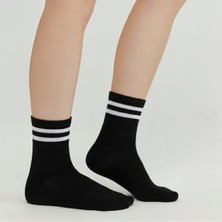 Farve Kadın Siyah Beyaz Çizgili Dikişsiz Burunlu Pamuklu Tenis Çorap Soket Boy