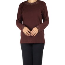 Kadın Yaka ve Kol Ağzı Taş Işlemeli Mevsimlik Bluz