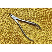 Parlak ve Şık Manikür Pensi, Kolay Kullanım ve Dayanıklı Tasarım ile Mükemmel Bakım