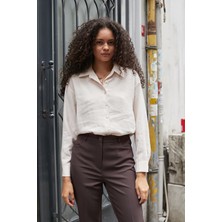 Kadın Pamuksu Modal Cupra Kumaş Yakalı Yanları Yırtmaçlı Uzun Kol Gömlek-Bej