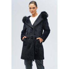 Kapüşonu Kürklü Inci Detaylı Peluş Kaban Siyah 3097-TK