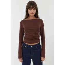 Hiccup Kadınlar Tekne Yaka Uzun Kollu Slim Fit Örgü Üst Mocha Kahvesi