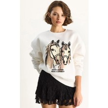 Kadın Bisiklet Yaka Dijital Cowboy Baskılı Salaş Sweatshirt