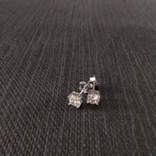 Lumiera Silver 925 Ayar Gümüş Zirkon Taşlı Kare Model Çocuk/genç/kadın Küpesi