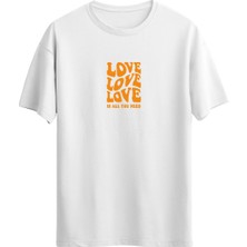 Regular T-Shirt "love Is All You Need"